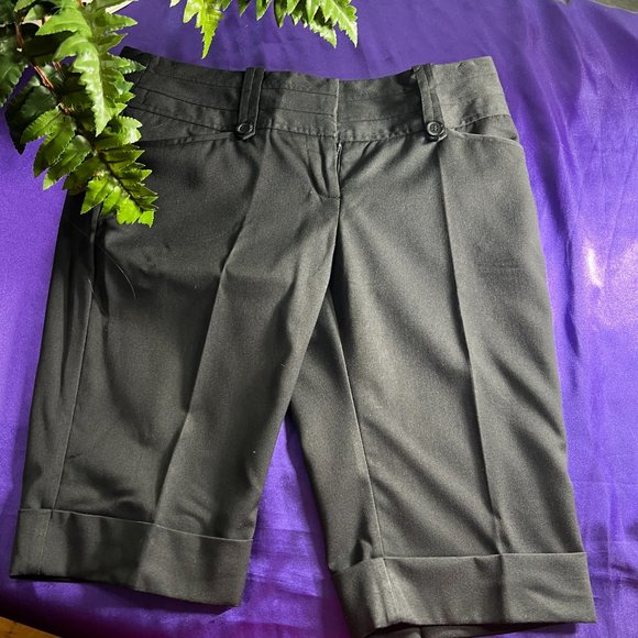 📌Tracy Evans Timeless Black Dress Shorts - Picture 12 of 13